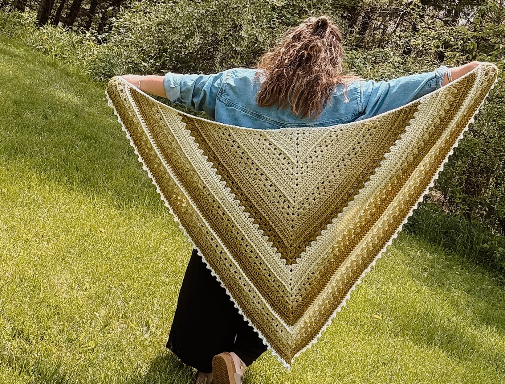 Ombré Wild Oleander Shawl